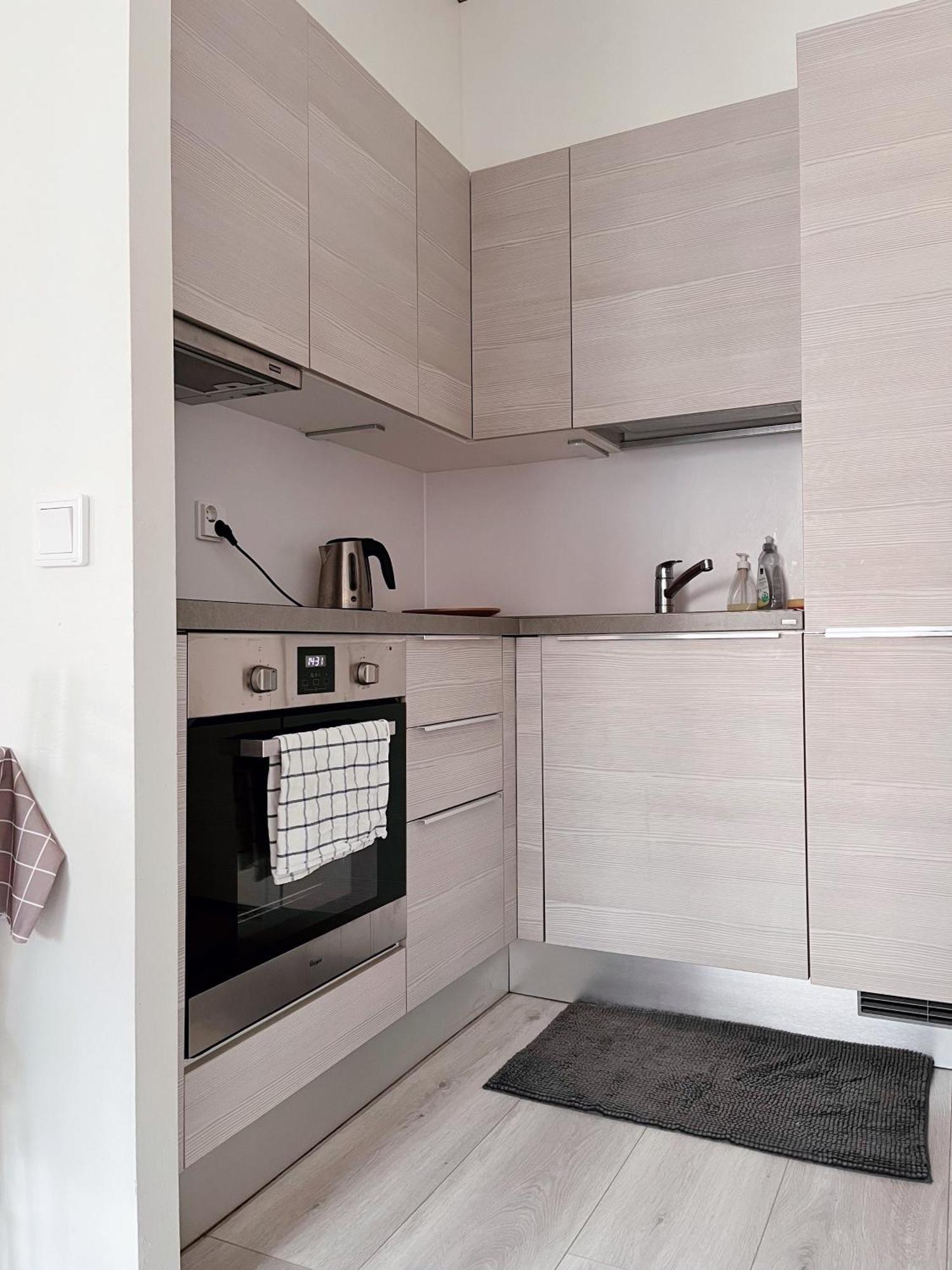 Lovely Home Next To The Metro Station And Shopping Malls - 16Mins To City Center, Convenient, Peaceful Helsinki Extérieur photo