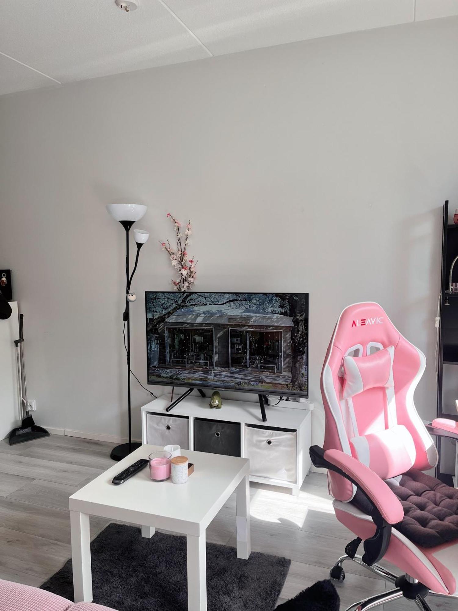 Lovely Home Next To The Metro Station And Shopping Malls - 16Mins To City Center, Convenient, Peaceful Helsinki Extérieur photo